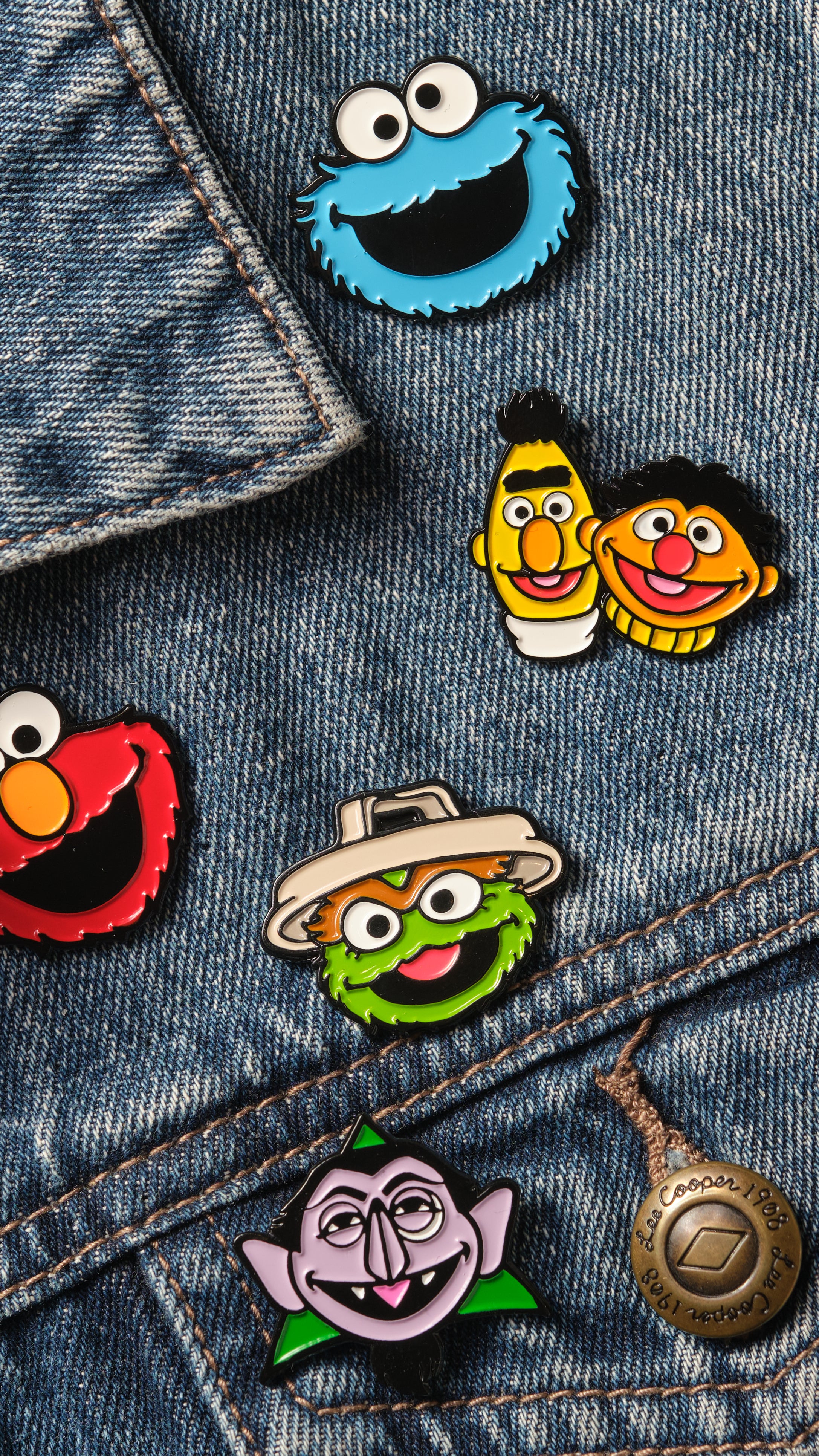 Elmo Face Enamel Pin | Threadheads Exclusive