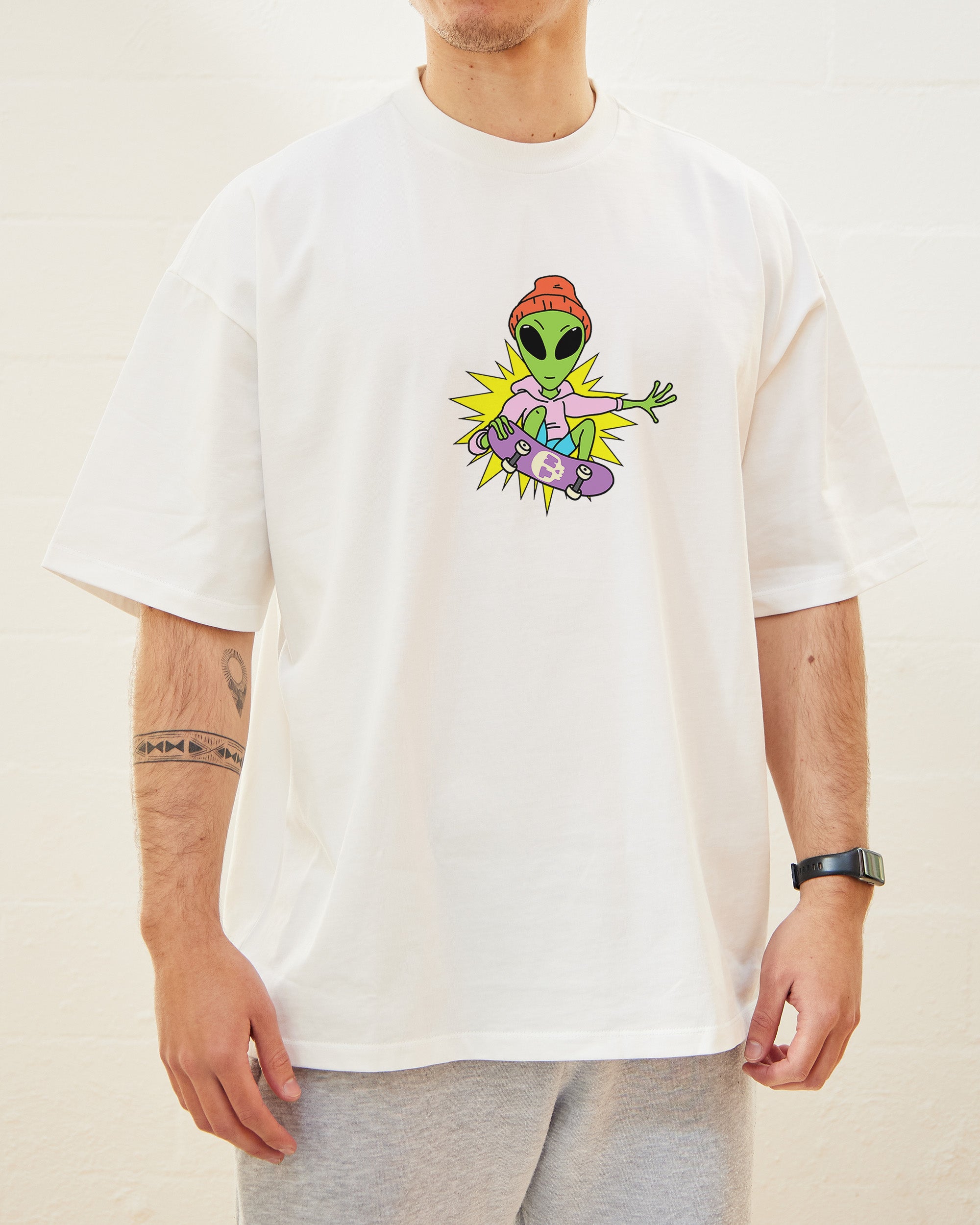 Oversized alien t shirt sale