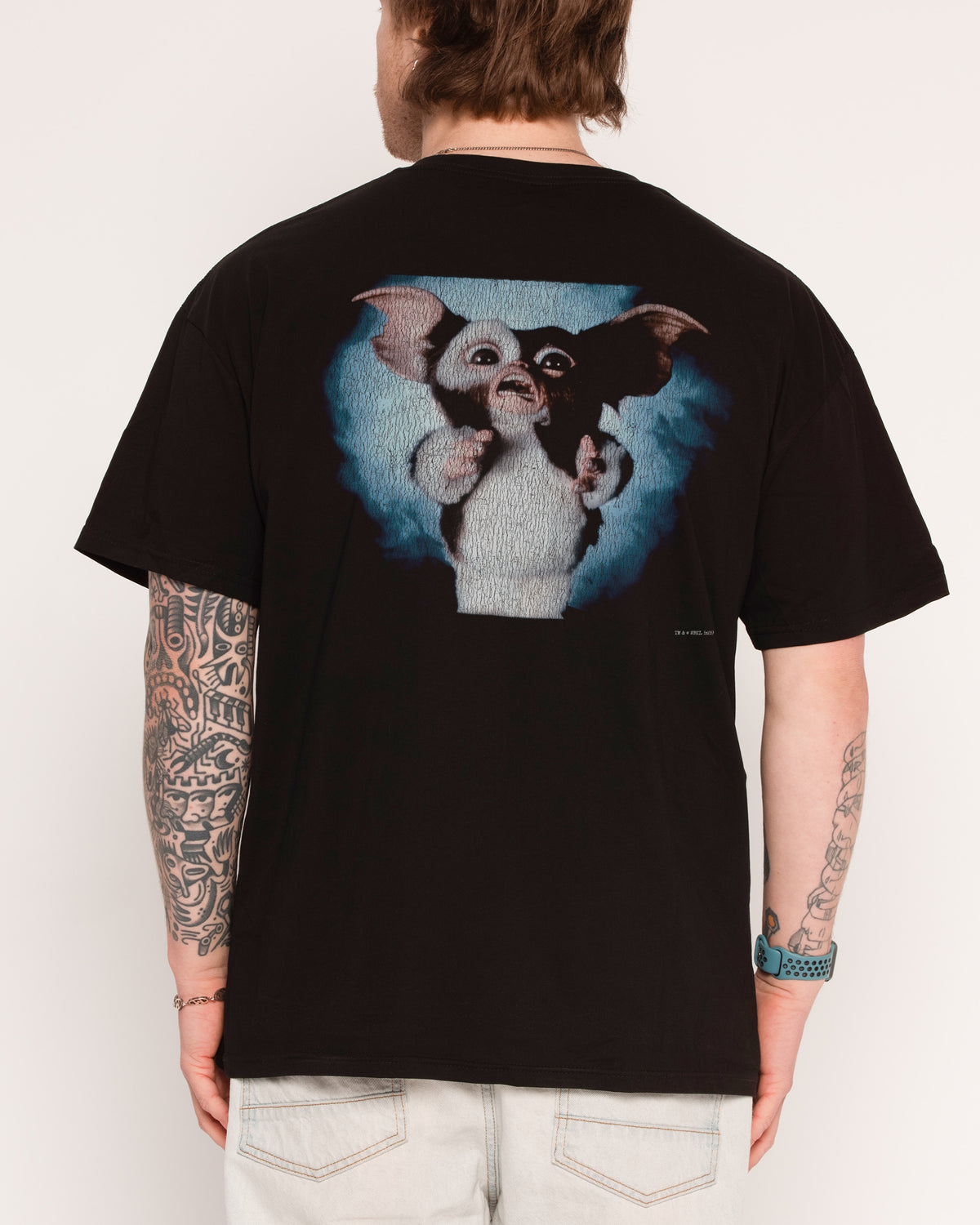 Scared Gizmo T-Shirt | Official Gremlins Merch Australia