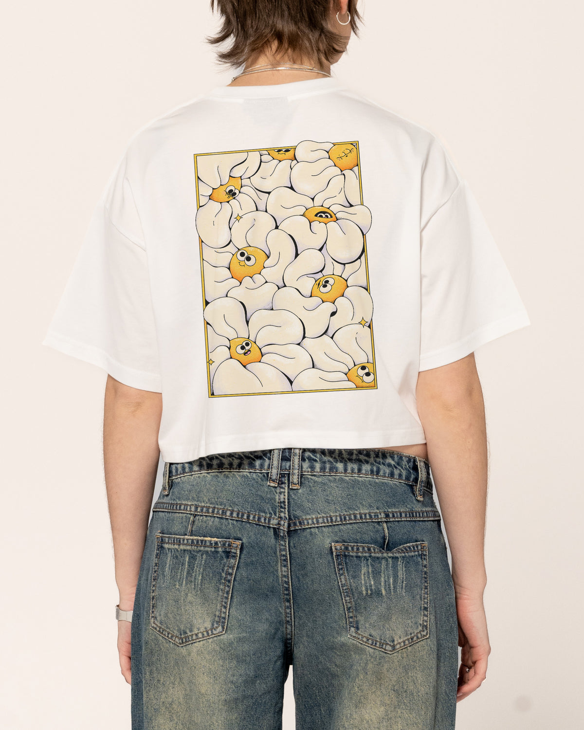 Among the Daisies Crop Tee